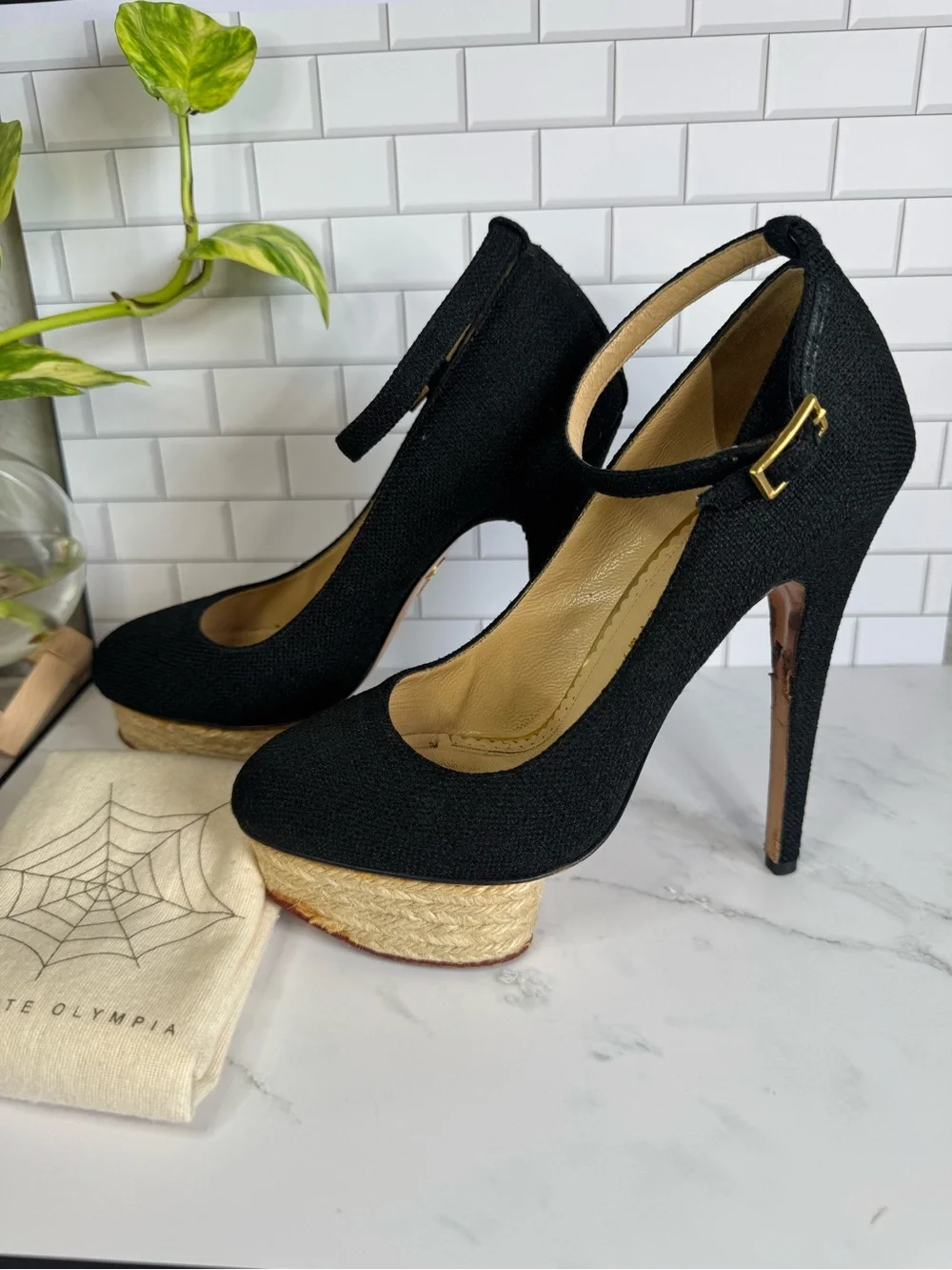 Charlotte Olympia Black Ankle-Strap Platforms Heels Pumps. Linen. Size 37.5
